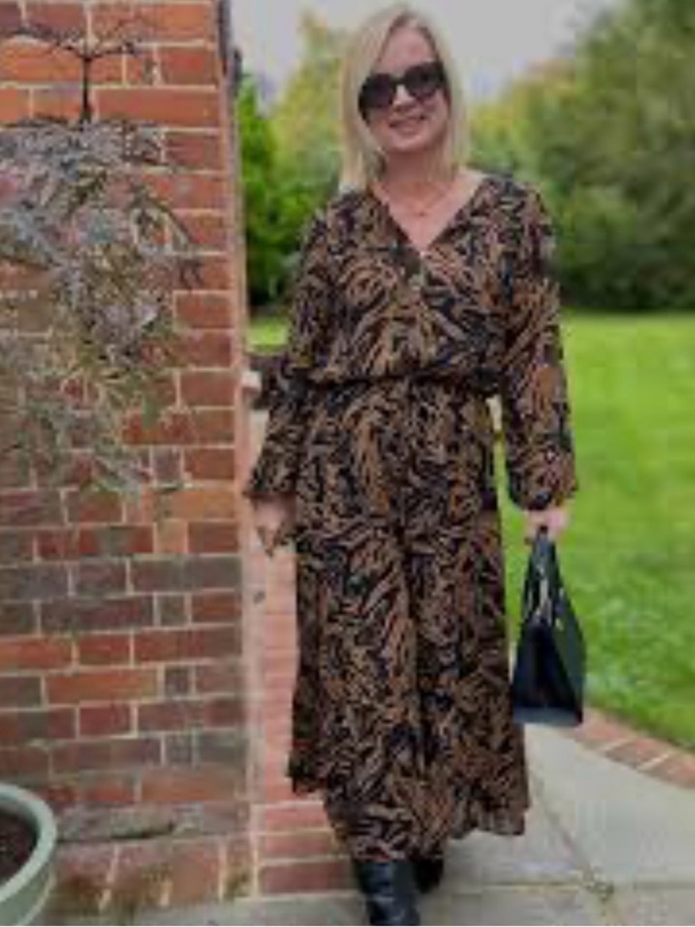 Long Sleeve V-Neck Paisley Maxi Dress - Black & Brown